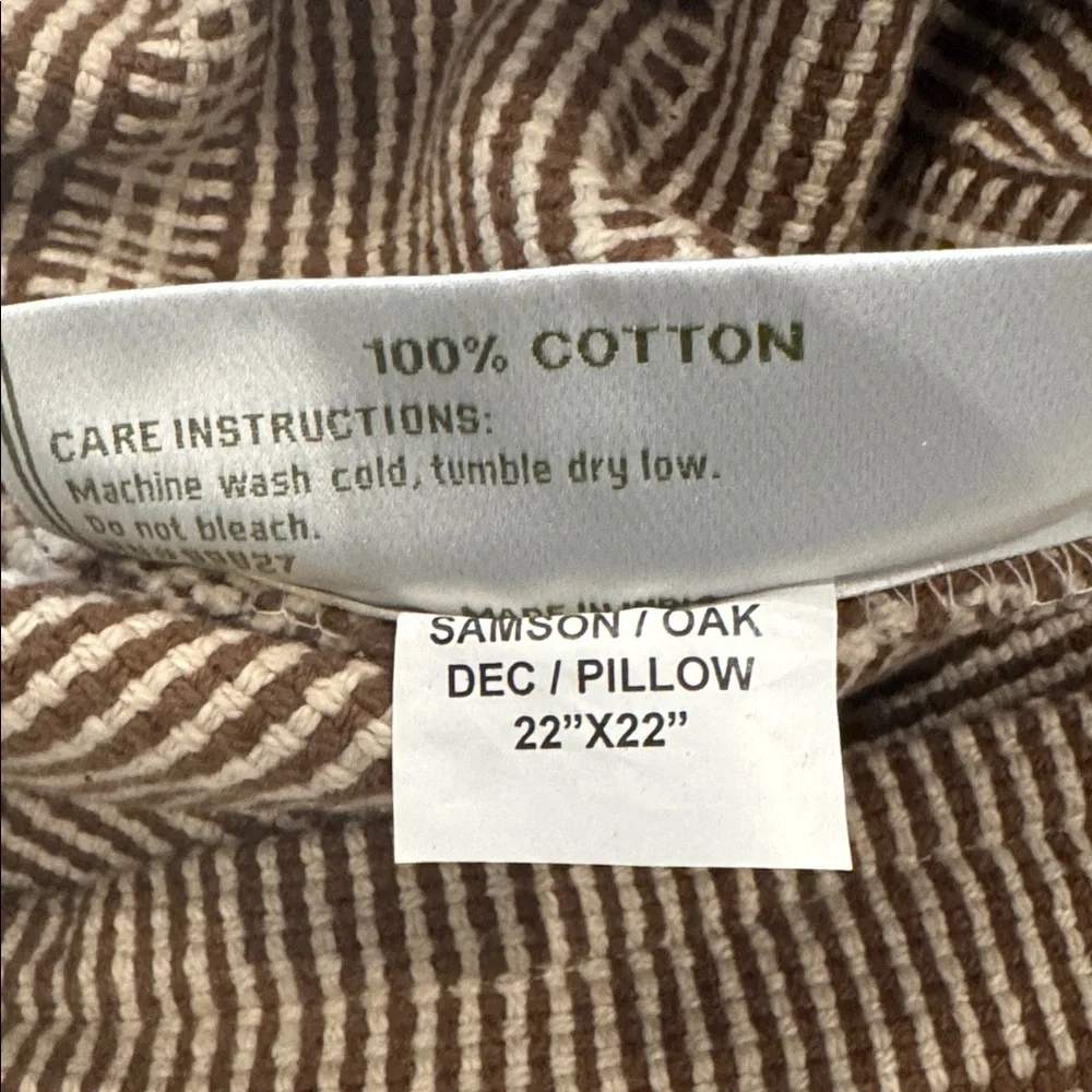 Dash & Albert Bunny Williams Pillow Sham 22’x 22’ 100% Cotton Woven fringe zip